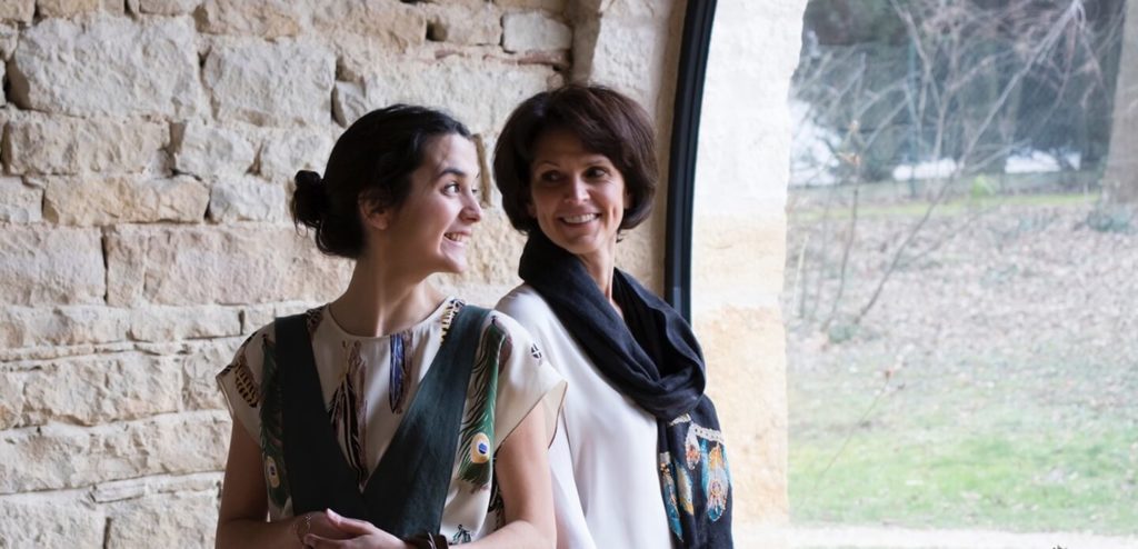 C.Bergamia - Duo fondateur mère_fille - Pantalons femmes sur-mesure et personnalisés - Copyright Chouaib Arif