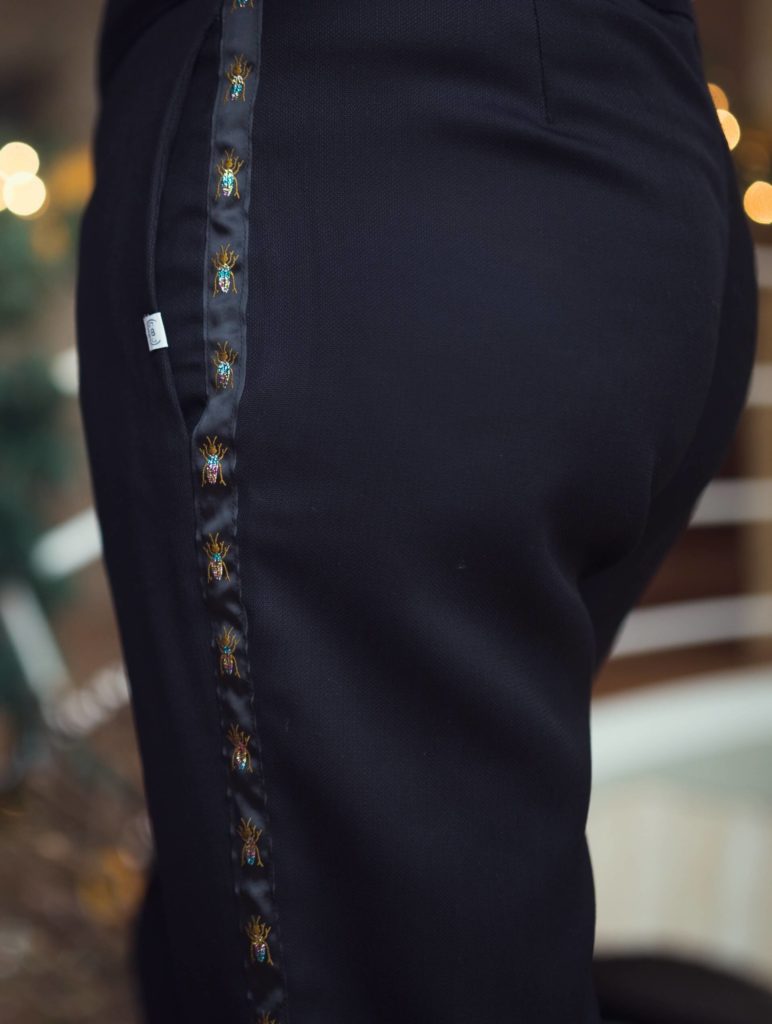 Pantalon Galons Scarabées - Laine Noire - C.Bergamia (1)