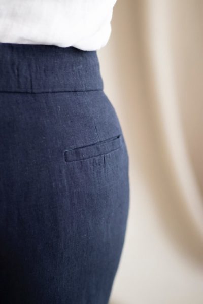 Remarquable - Pantalon large en lin marine - Zoom