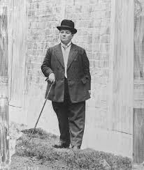 Madeleine pelletier, médecin femme en pantalon