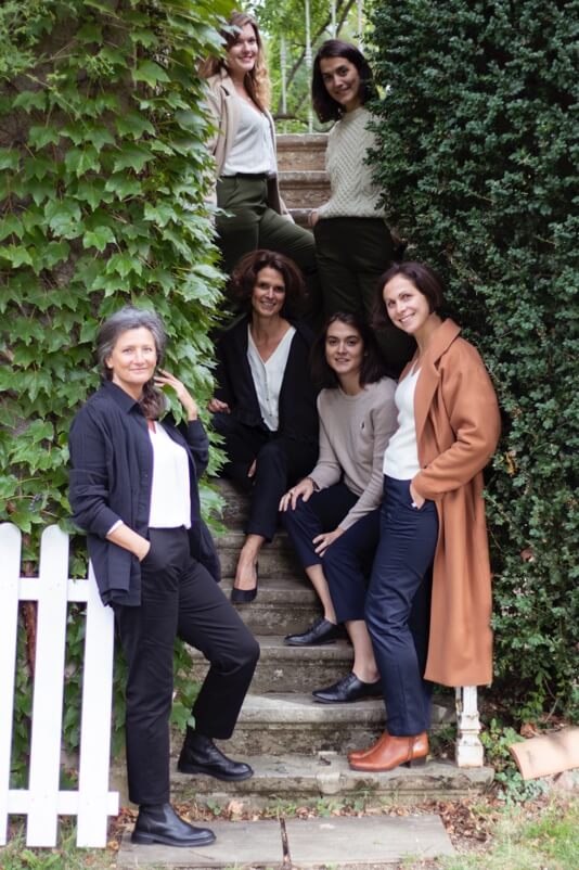 Femmes engagées en pantalon C.Bergamia