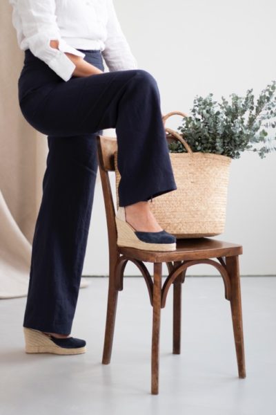 Le pantalon femme d'été en action - Du lin au coton - Ete au naturel14