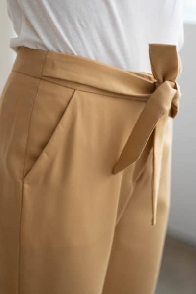 Pantalon à noeud fluide en tencel gold - Pantalon made in france - C.Bergamia 4