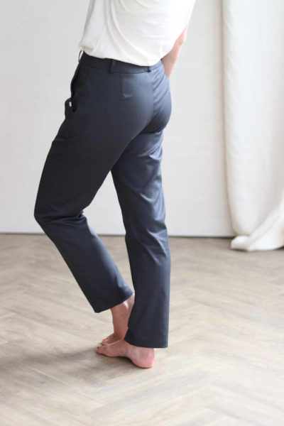 Pantalon femme droit en coton gris - Pantalon made in france par C.Bergamia - Pantalon femme upcyclée 4