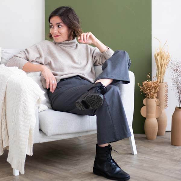 Porter le pantalon large en flanelle grise - Pantalon femme hiver (1)