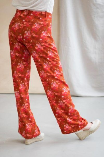 Pantalon fluide motif rouge - Pantalon en viscose ecovero - Collaboration Bleu Tango x C.Bergamia - 5 (1)